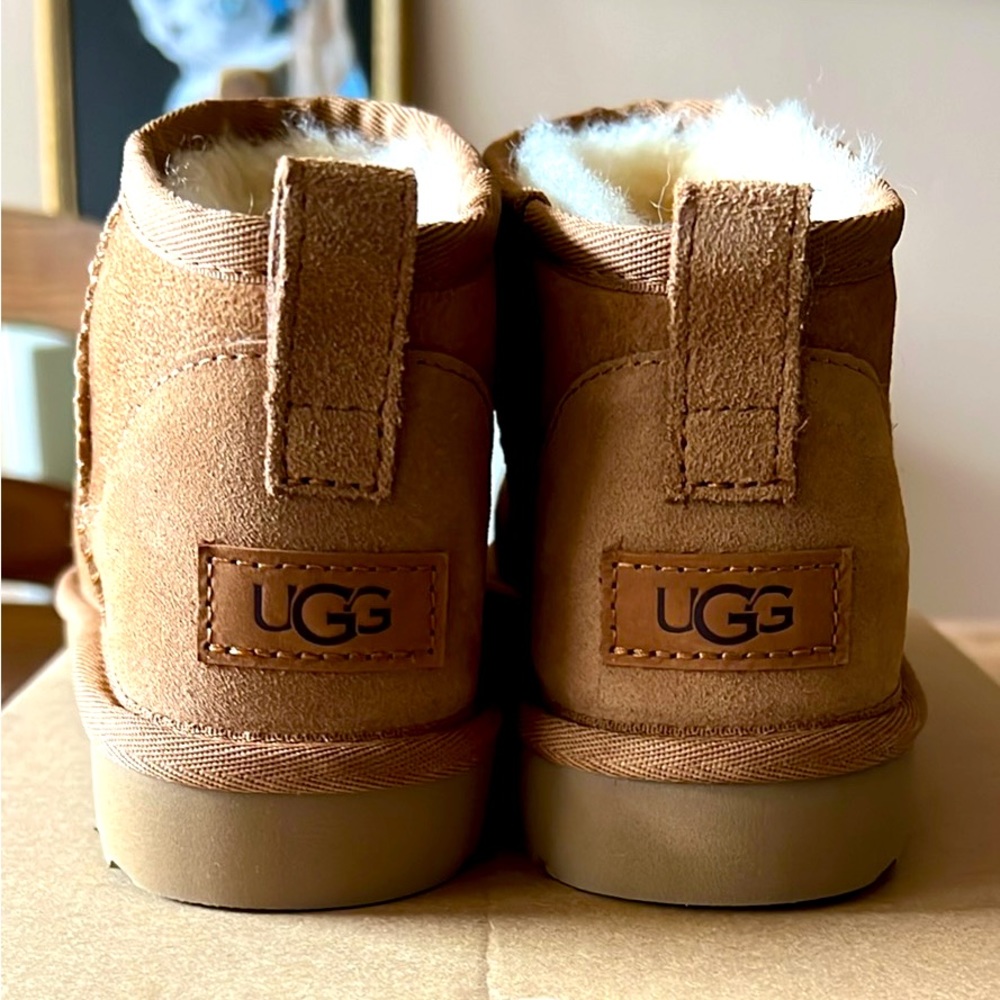 NEW Ugg Chestnut Ultra Mini Size 7